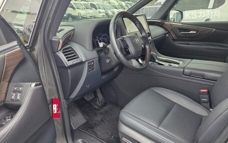 Toyota Alphard, 2024 год, 10 590 000 рублей, 6 фотография