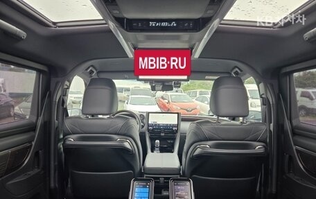 Toyota Alphard, 2024 год, 10 590 000 рублей, 22 фотография