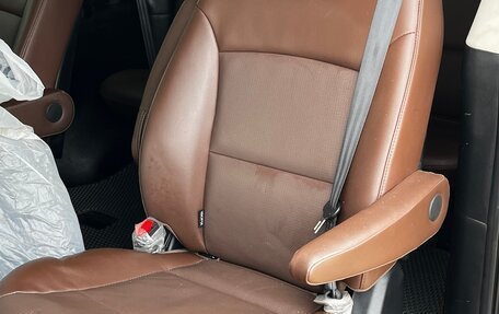 Hyundai Grand Starex Grand Starex I рестайлинг 2, 2018 год, 3 790 000 рублей, 8 фотография