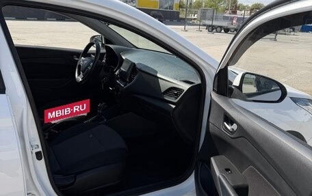 Hyundai Solaris II рестайлинг, 2021 год, 1 030 000 рублей, 8 фотография