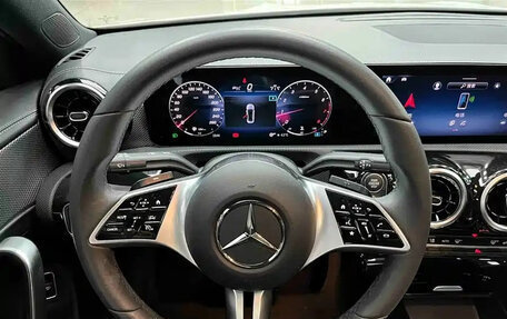 Mercedes-Benz A-Класс, 2023 год, 2 093 888 рублей, 9 фотография