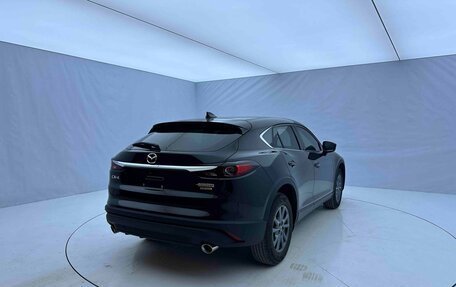 Mazda CX-4, 2022 год, 1 877 000 рублей, 5 фотография
