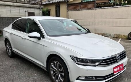 Volkswagen Passat B8 рестайлинг, 2015 год, 1 280 000 рублей, 1 фотография