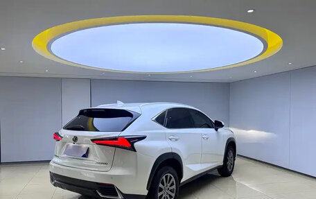 Lexus NX I, 2020 год, 3 000 000 рублей, 6 фотография