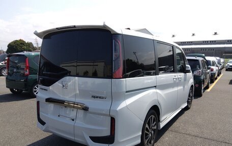 Honda Stepwgn IV, 2021 год, 2 600 000 рублей, 8 фотография