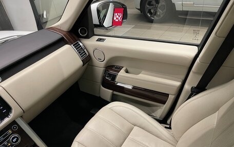 Land Rover Range Rover IV рестайлинг, 2013 год, 3 250 000 рублей, 31 фотография