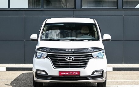 Hyundai H-1 II рестайлинг, 2019 год, 2 679 000 рублей, 3 фотография