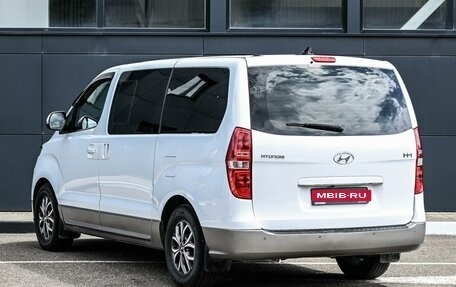 Hyundai H-1 II рестайлинг, 2019 год, 2 679 000 рублей, 2 фотография