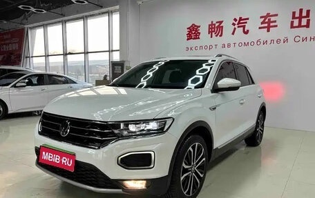 Volkswagen T-Roc I, 2022 год, 1 520 000 рублей, 1 фотография