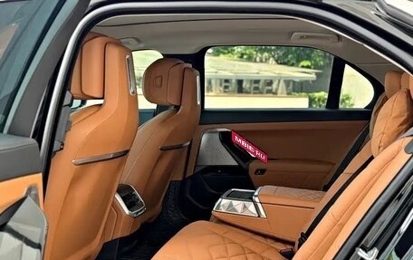 BMW 7 серия, 2023 год, 11 000 000 рублей, 19 фотография