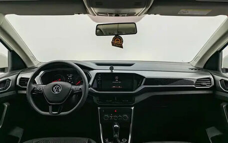 Volkswagen T-Cross I, 2021 год, 1 410 000 рублей, 10 фотография