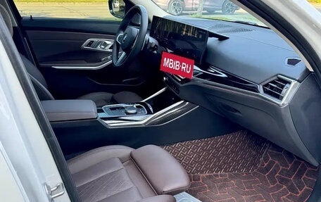 BMW 3 серия, 2022 год, 2 700 000 рублей, 11 фотография