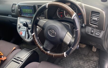 Toyota Wish II, 2005 год, 720 000 рублей, 7 фотография