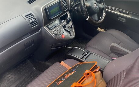 Toyota Wish II, 2005 год, 720 000 рублей, 5 фотография
