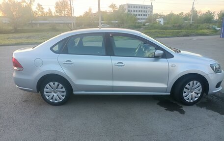 Volkswagen Polo VI (EU Market), 2011 год, 795 000 рублей, 2 фотография