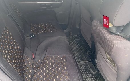 Toyota Wish II, 2005 год, 720 000 рублей, 8 фотография