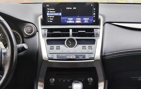 Lexus NX I, 2018 год, 3 090 000 рублей, 18 фотография