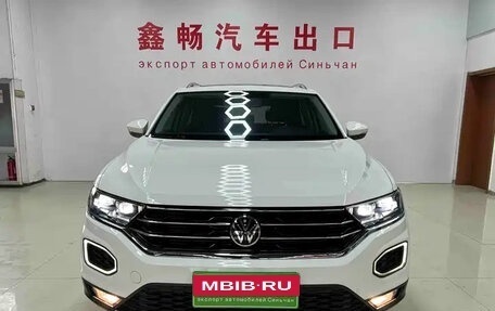 Volkswagen T-Roc I, 2022 год, 1 520 000 рублей, 2 фотография
