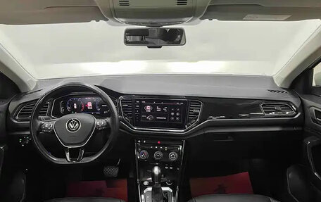 Volkswagen T-Roc I, 2022 год, 1 520 000 рублей, 10 фотография