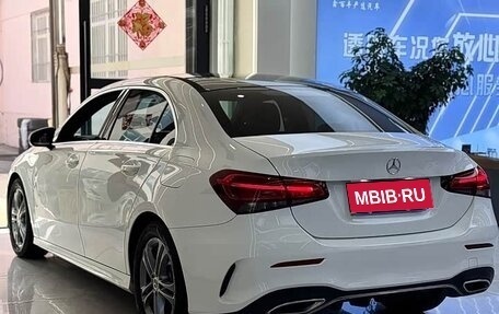 Mercedes-Benz A-Класс, 2022 год, 1 890 000 рублей, 4 фотография