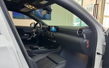 Mercedes-Benz A-Класс, 2022 год, 1 890 000 рублей, 9 фотография