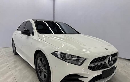 Mercedes-Benz A-Класс, 2022 год, 1 908 000 рублей, 3 фотография