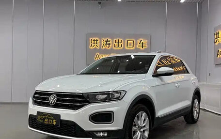 Volkswagen T-Roc I, 2022 год, 1 580 000 рублей, 1 фотография