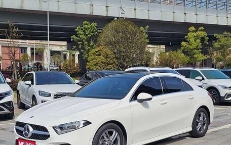 Mercedes-Benz A-Класс, 2022 год, 1 987 000 рублей, 1 фотография