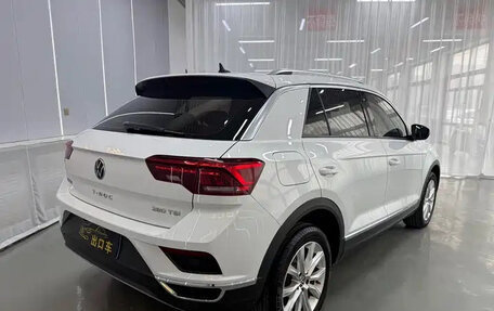 Volkswagen T-Roc I, 2022 год, 1 580 000 рублей, 4 фотография