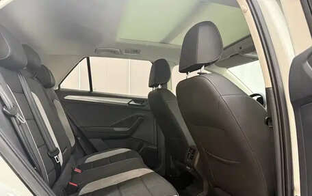 Volkswagen T-Roc I, 2022 год, 1 580 000 рублей, 8 фотография
