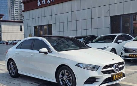Mercedes-Benz A-Класс, 2022 год, 1 987 000 рублей, 3 фотография