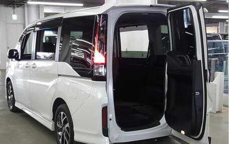 Honda Stepwgn IV, 2021 год, 1 620 700 рублей, 7 фотография