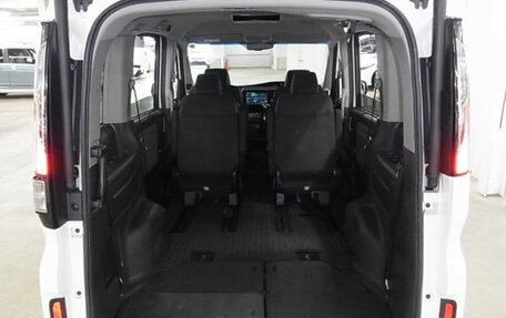 Honda Stepwgn IV, 2021 год, 1 620 700 рублей, 13 фотография