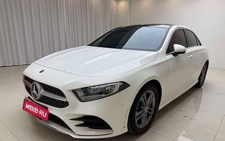 Mercedes-Benz A-Класс, 2022 год, 1 550 000 рублей, 1 фотография
