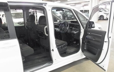 Honda Stepwgn IV, 2021 год, 1 620 700 рублей, 29 фотография