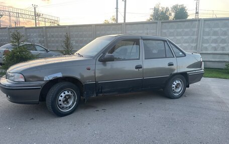 Daewoo Nexia I рестайлинг, 2004 год, 130 000 рублей, 4 фотография