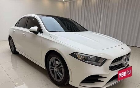 Mercedes-Benz A-Класс, 2022 год, 1 550 000 рублей, 3 фотография
