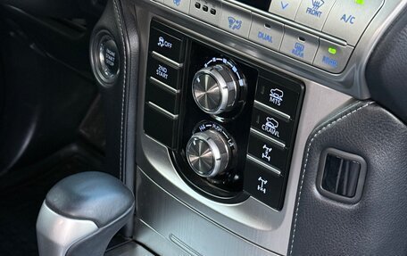 Toyota Land Cruiser Prado 150 рестайлинг 2, 2018 год, 5 900 000 рублей, 15 фотография