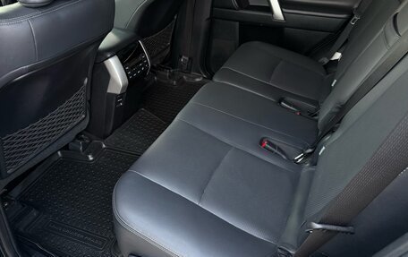Toyota Land Cruiser Prado 150 рестайлинг 2, 2018 год, 5 900 000 рублей, 20 фотография