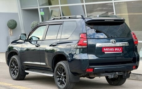 Toyota Land Cruiser Prado 150 рестайлинг 2, 2018 год, 5 900 000 рублей, 13 фотография