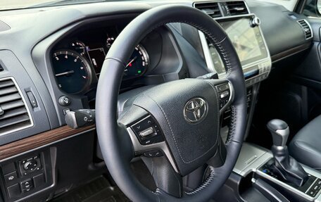 Toyota Land Cruiser Prado 150 рестайлинг 2, 2018 год, 5 900 000 рублей, 22 фотография