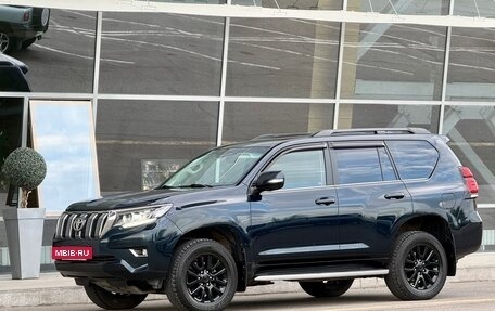 Toyota Land Cruiser Prado 150 рестайлинг 2, 2018 год, 5 900 000 рублей, 34 фотография
