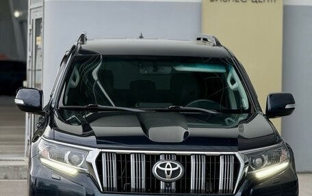 Toyota Land Cruiser Prado 150 рестайлинг 2, 2018 год, 5 900 000 рублей, 32 фотография