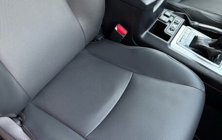 Toyota Land Cruiser Prado 150 рестайлинг 2, 2018 год, 5 900 000 рублей, 40 фотография