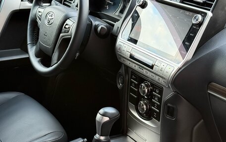 Toyota Land Cruiser Prado 150 рестайлинг 2, 2018 год, 5 900 000 рублей, 38 фотография