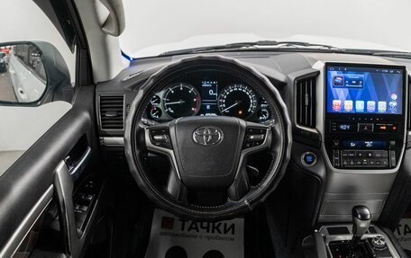 Toyota Land Cruiser 200, 2016 год, 6 360 000 рублей, 10 фотография