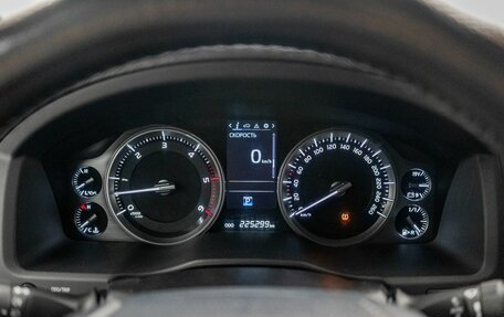 Toyota Land Cruiser 200, 2016 год, 6 360 000 рублей, 11 фотография