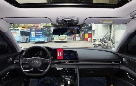 Hyundai Elantra, 2022 год, 1 237 000 рублей, 9 фотография