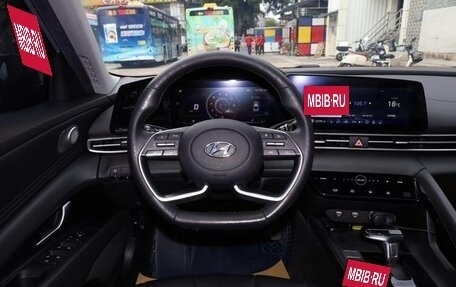Hyundai Elantra, 2022 год, 1 237 000 рублей, 8 фотография