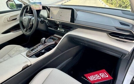 Toyota Crown, 2026 год, 7 700 000 рублей, 14 фотография